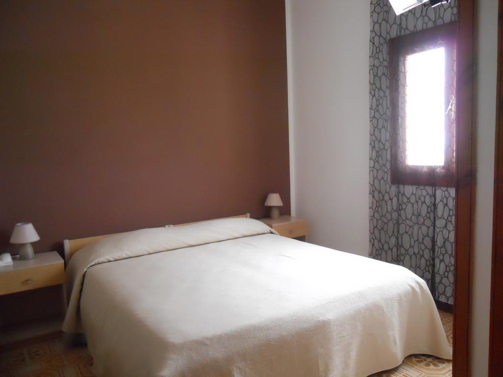Hotel Coppa Di Cielo เปสคีชี ภายนอก รูปภาพ